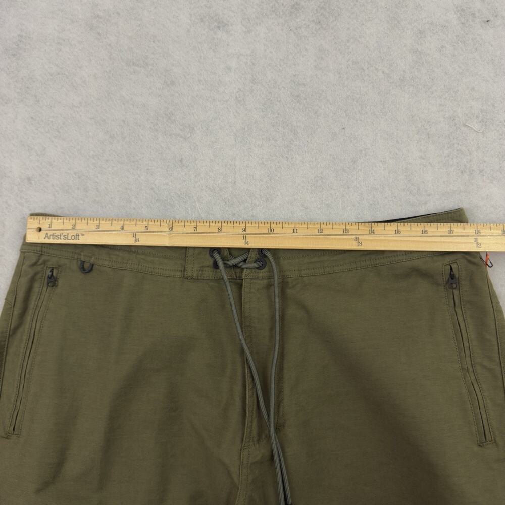 Huckberry Roark Layover Travel Shorts Mens 36 Green Everyday Stretch Hiking - Picture 8 of 14